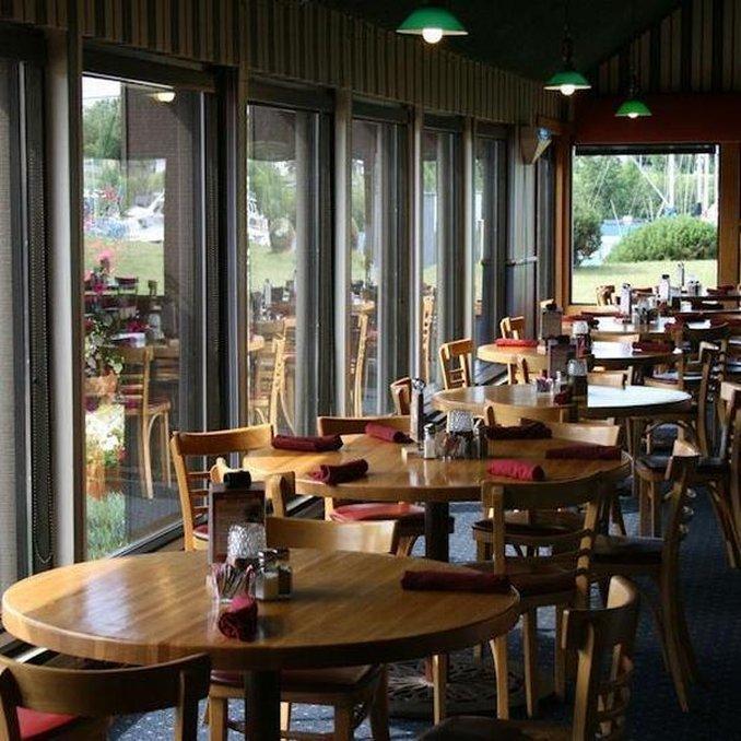 Barkers Island Inn Resort & Conference Center Superior Restaurant photo